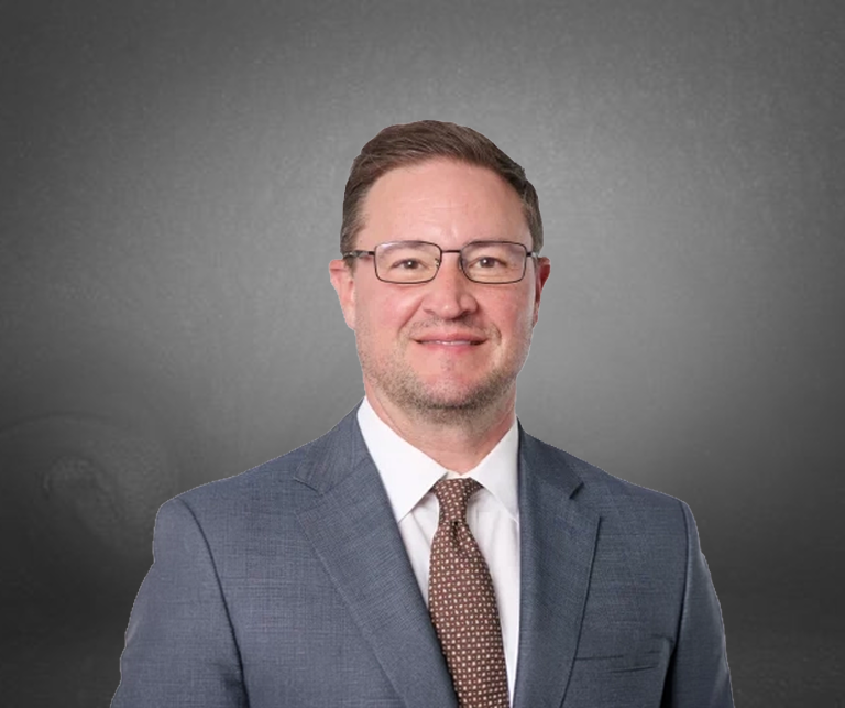 Michael Gluth – Headshot